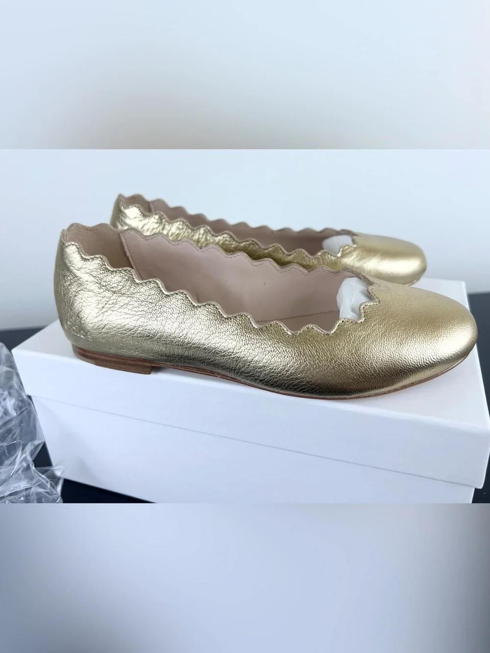 Chloe Kids Girls Lauren Scalloped Leather Ballet Flats, Gold ,32 EU